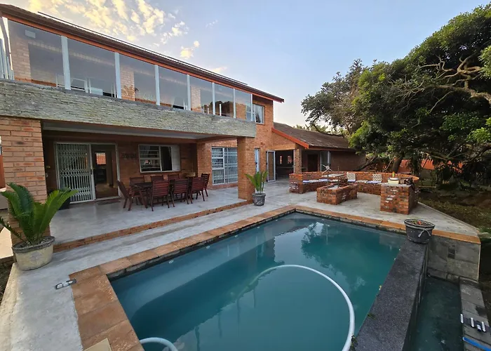 Shale Beach House: 3-Bedroom House With Private Beach Access.
